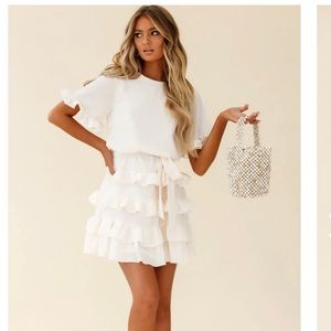NWT SHORT SLEEVE LAYERED RUFFLE DRESS IVORY